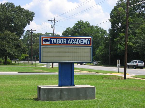 Tabor Academy（泰伯高中）